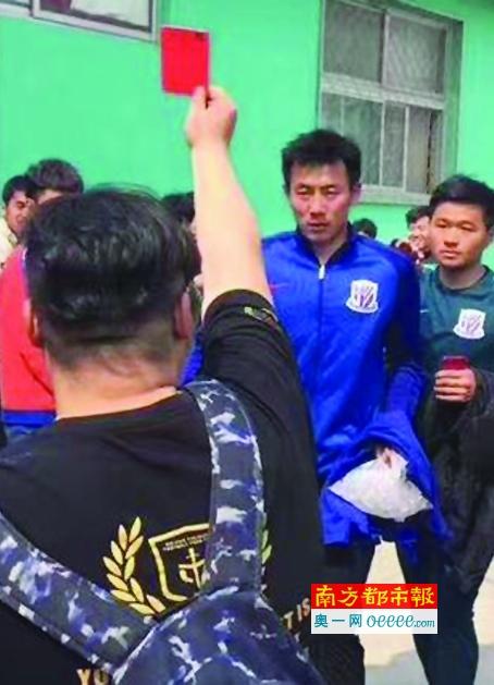报道称，泽林斯基注定将离开那不勒斯，并自由转会加盟国际米兰。